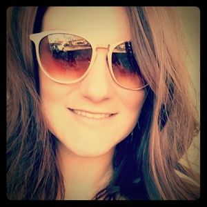 Meet your Posher, Vanessa